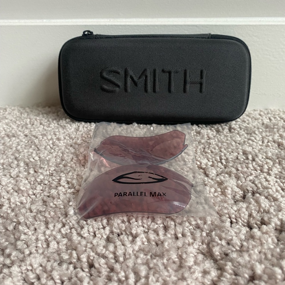 SMITH Sunglasses Case and Parallel Max Lenses